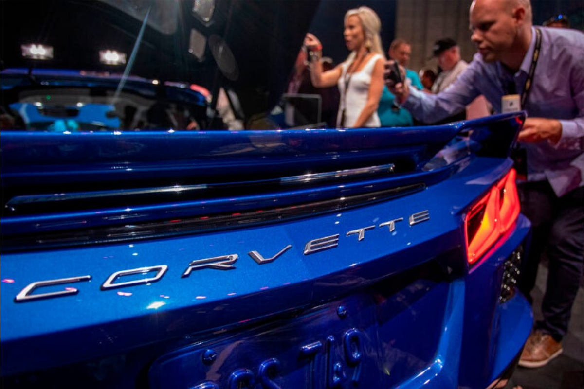 GM revela preço, recursos do Corvette 2021 Stingray, incluindo duas novas cores