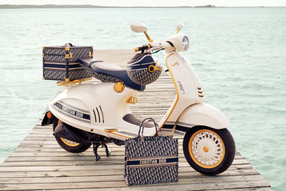 Dior x Vespa: Uma scooter com as cores luxuosas da marca francesa