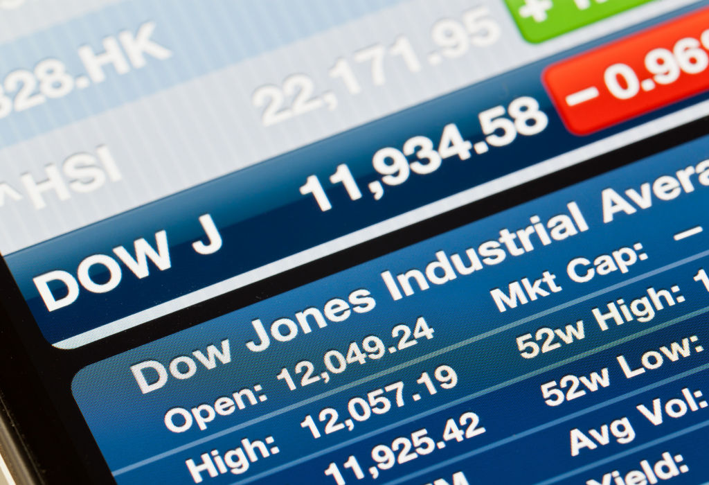 Dow estabelece um novo recorde histórico, fechando em 29.551